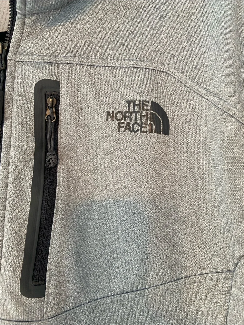 The North Face Light Gray Men's Quarter-Zip Pullover